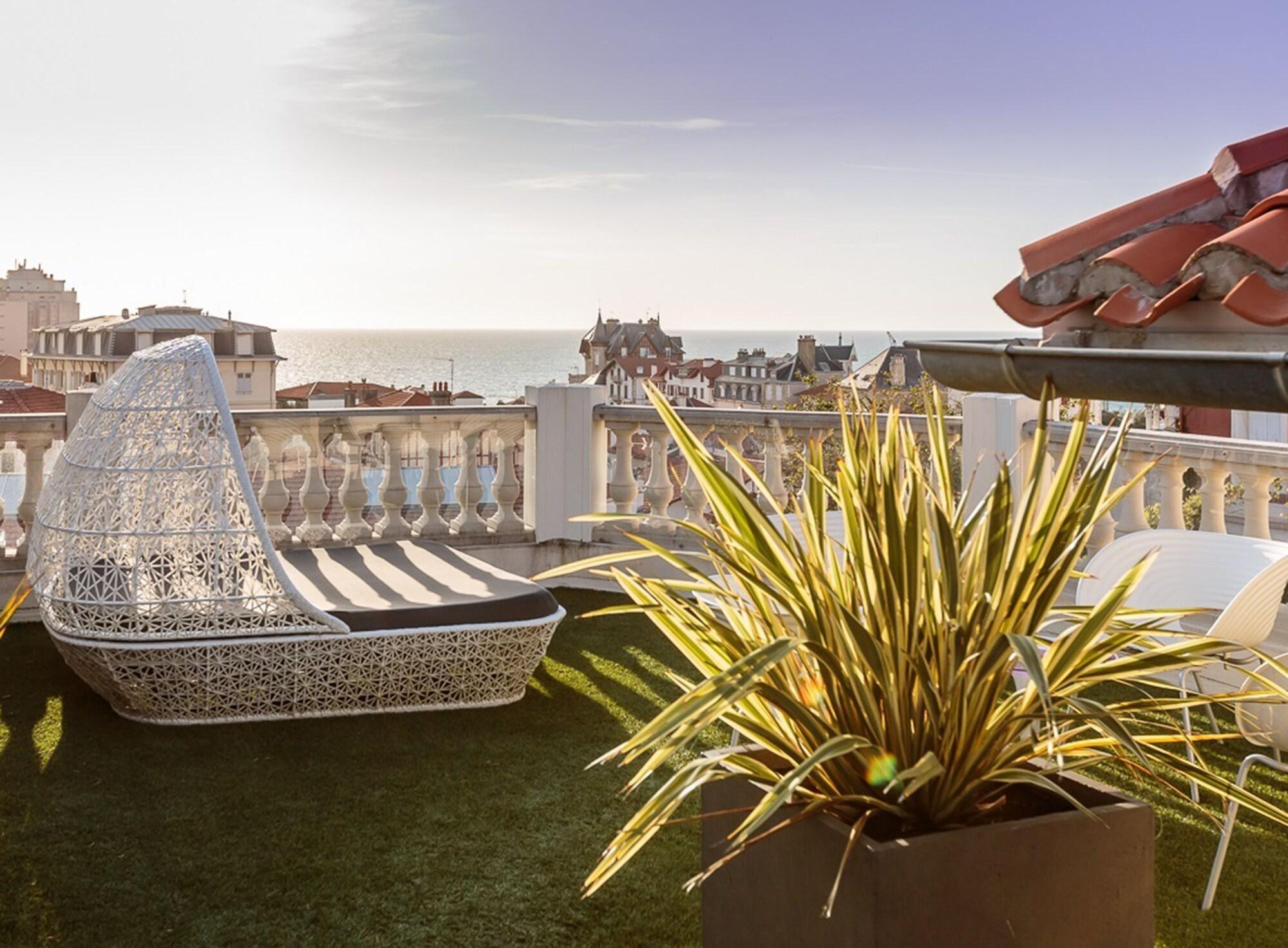 Hotel De Silhouette Biarritz Bagian luar foto